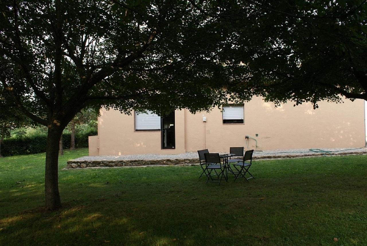 El Mas Prat Apartment La Vall de Bianya Luaran gambar